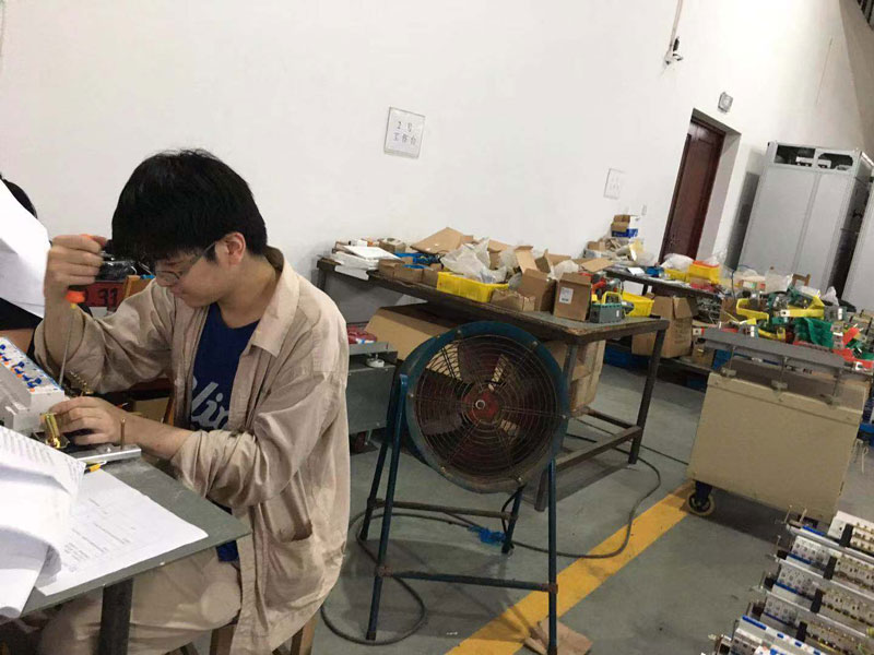 考核帶動(dòng)培養(yǎng)模式在裝配車間悄然發(fā)芽、生根